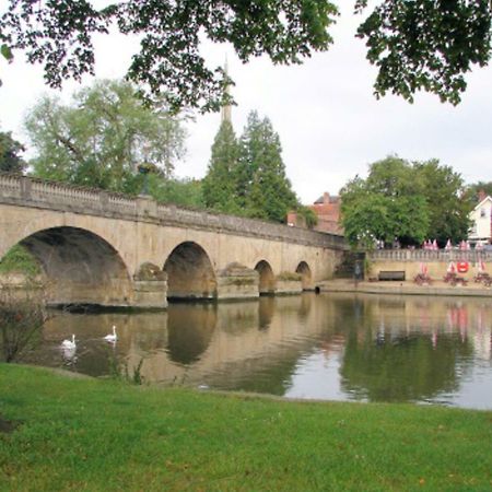 D&E Homestay Wallingford Eksteriør bilde
